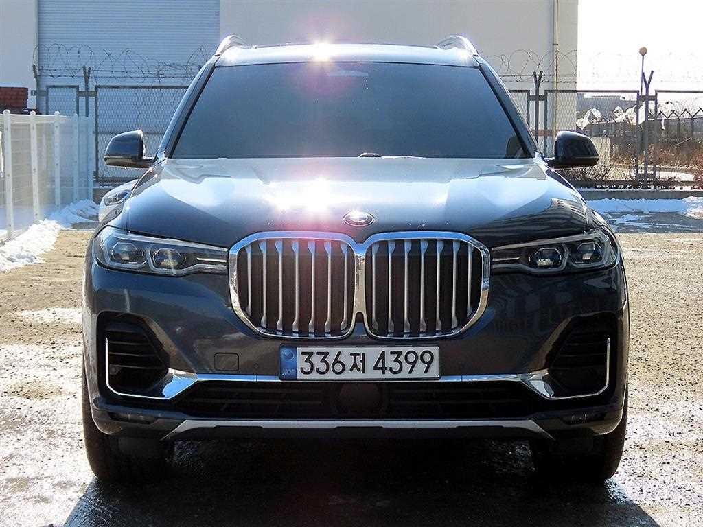 BMW X7 X7 (G07) xDrive 30d 디자인 퓨어 엑셀런스 7인승 이미지 1