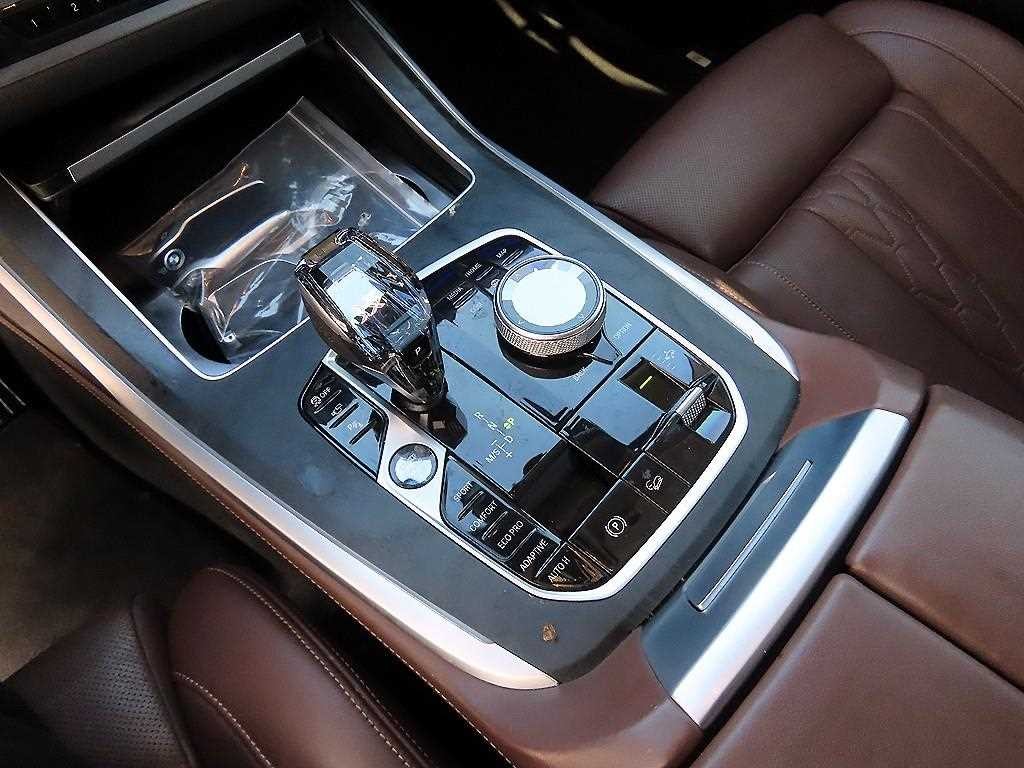 BMW X7 X7 (G07) xDrive 30d 디자인 퓨어 엑셀런스 7인승 이미지 11