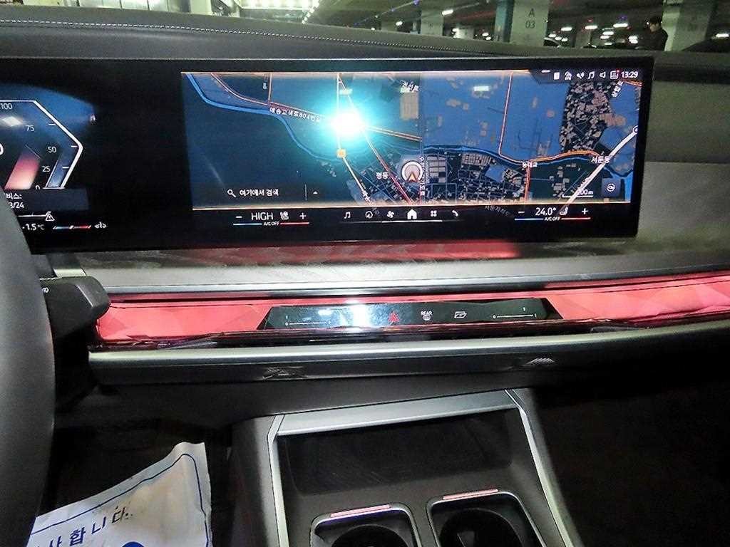 BMW 7시리즈 7시리즈 (G70) 740d xDrive 디자인 퓨어 엑셀런스 이미지 11