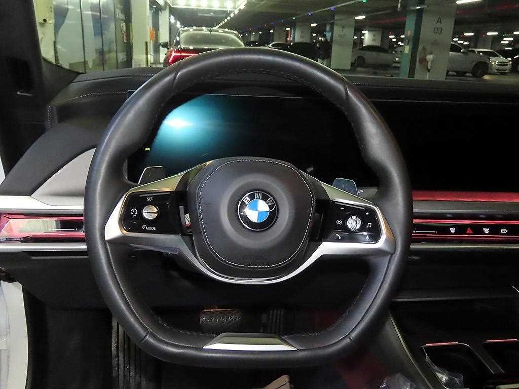 BMW 7시리즈 7시리즈 (G70) 740d xDrive 디자인 퓨어 엑셀런스 이미지 8