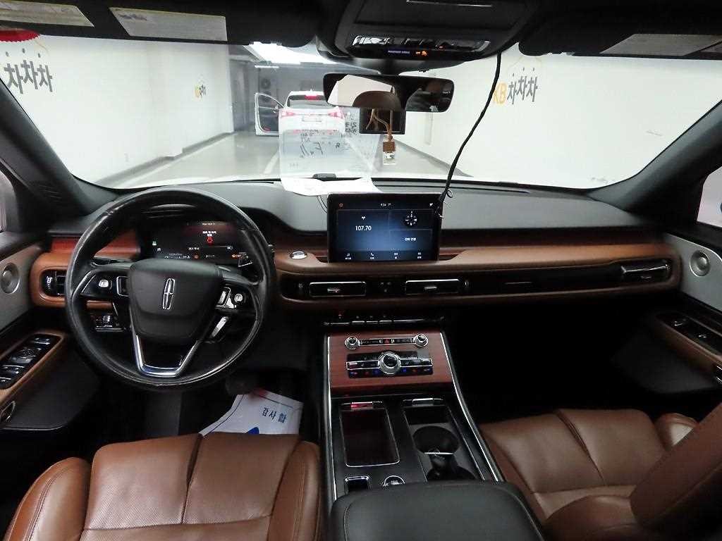 링컨 에비에이터 에비에이터 2세대 3.0 리저브 AWD 이미지 6