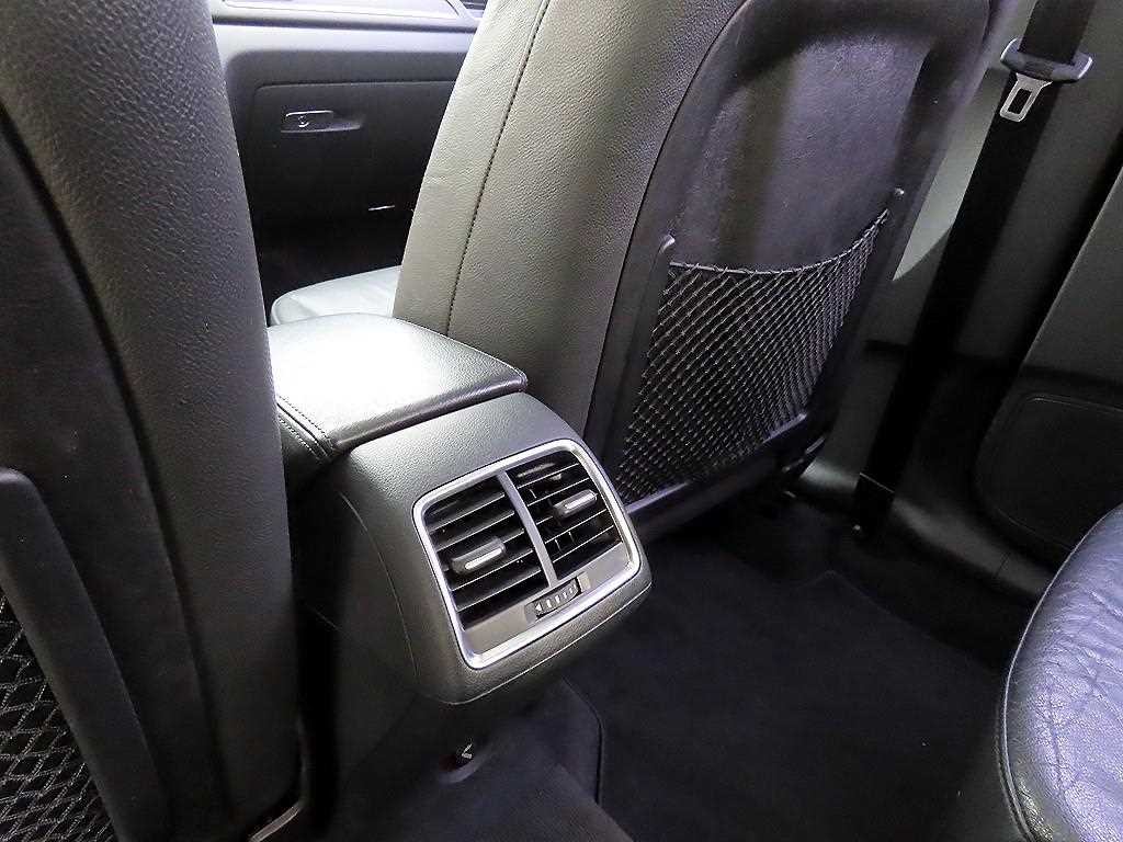 아우디 Q3 2.0 TDI 콰트로 다이나믹 이미지 17