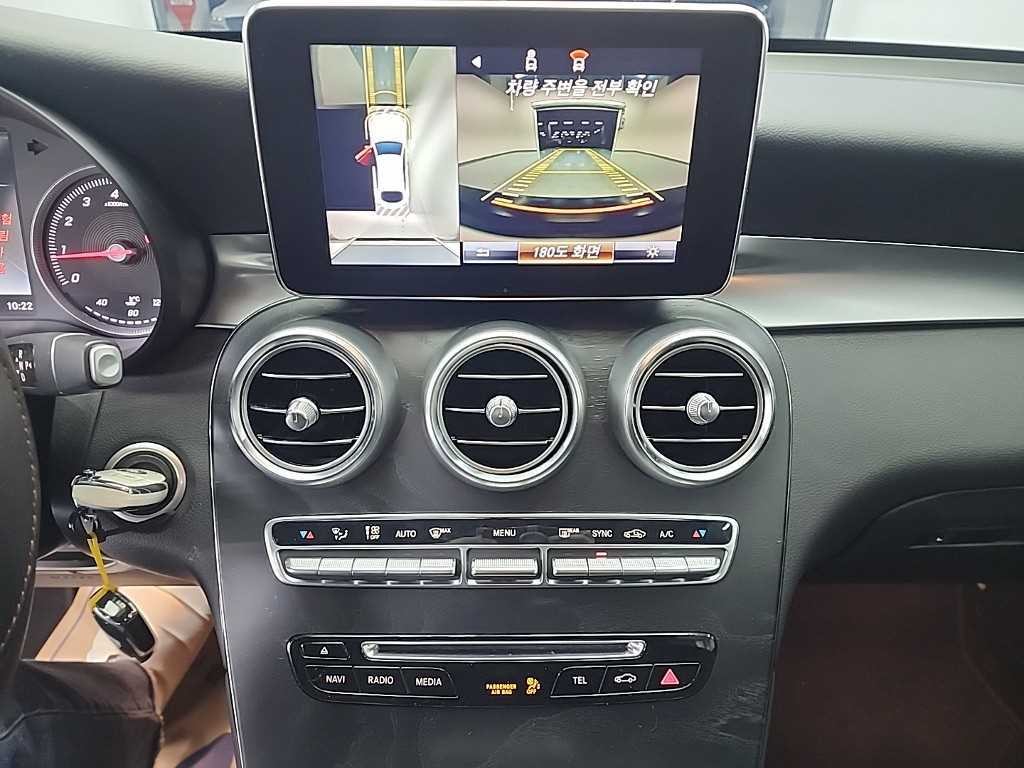 벤츠 GLC 클래스 GLC클래스 X253 GLC 300 4MATIC 쿠페 이미지 10