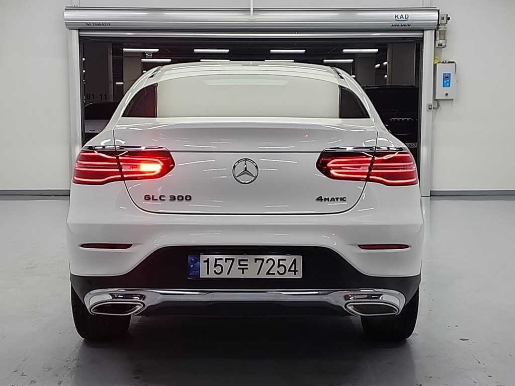 벤츠 GLC 클래스 GLC클래스 X253 GLC 300 4MATIC 쿠페 이미지 3