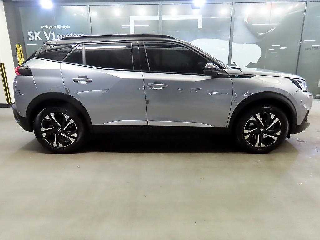 푸조 2008 e-2008 GT Line 이미지 3