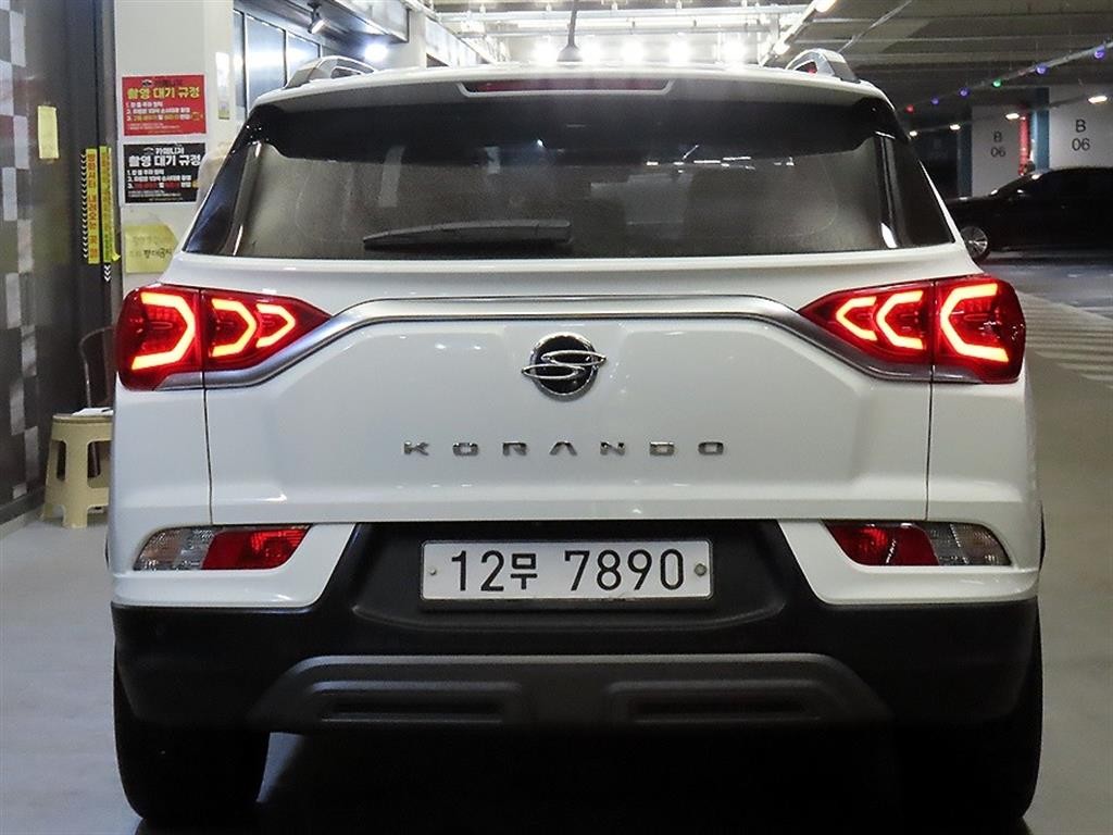 KG모빌리티(쌍용) 코란도 뷰티풀코란도 2WD 디젤 1.6 딜라이트 이미지 5