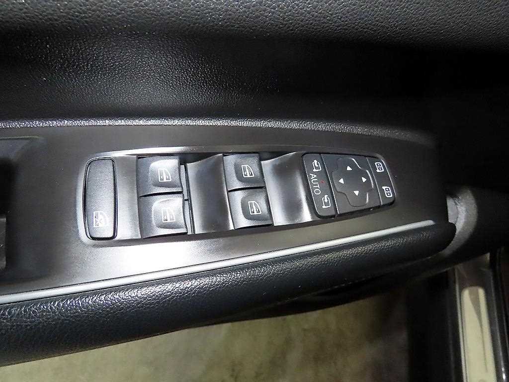 르노코리아(삼성) QM6 더뉴QM6 2.0 LPe RE 시그니처 2WD 이미지 13