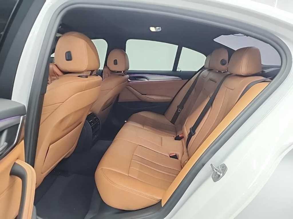 BMW 5시리즈 5시리즈 (G30) 530i xDrive M 스포츠 이미지 12