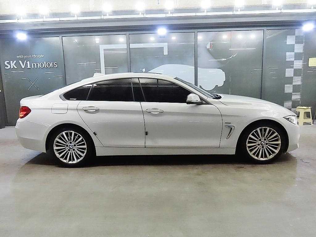 BMW 4시리즈 4시리즈 (F32) 420d 그란쿠페 럭셔리 이미지 3