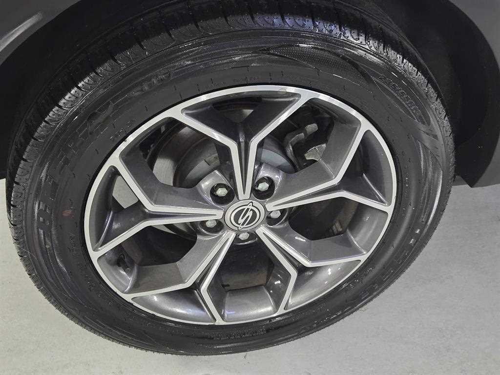 KG모빌리티(쌍용) 코란도 뷰티풀코란도 2WD 가솔린 1.5 C5 이미지 5