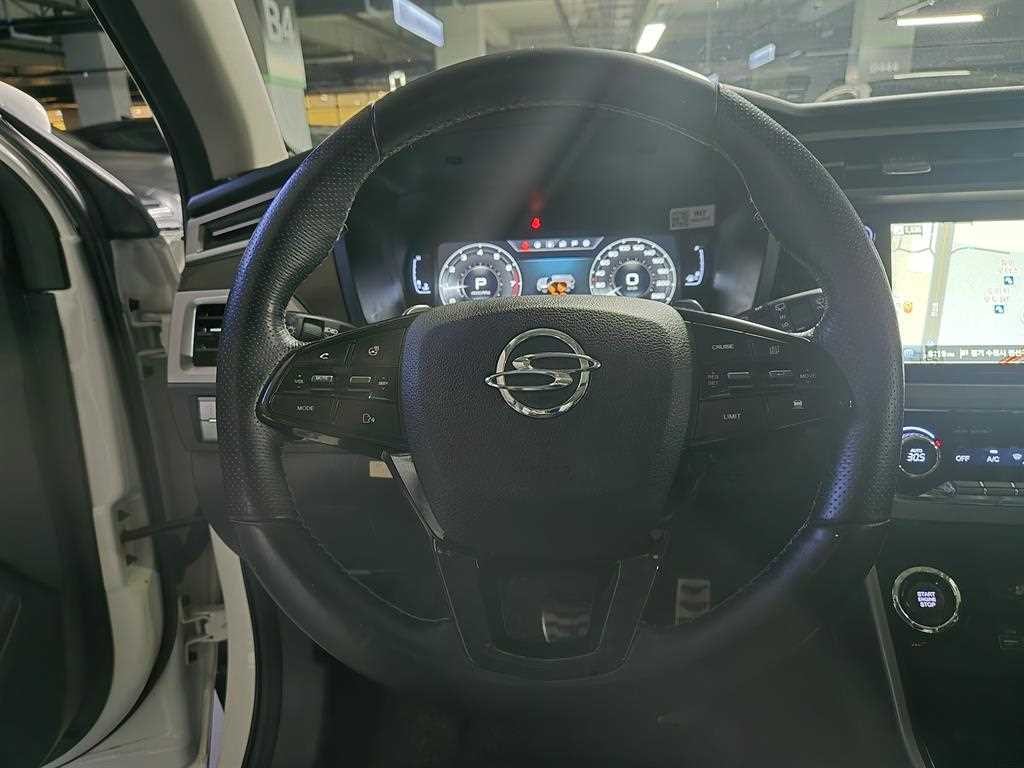 KG모빌리티(쌍용) 코란도 뷰티풀코란도 2WD 가솔린 1.5 C5 이미지 9