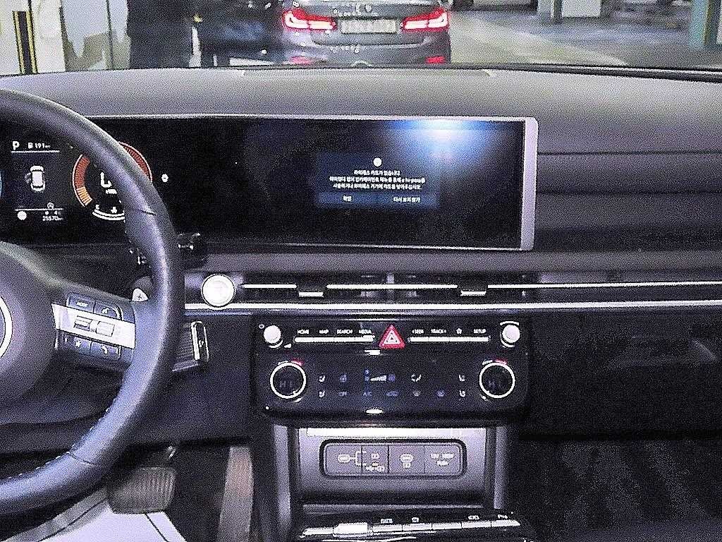 현대 투싼 더 뉴 투싼 (NX4) 가솔린 1.6 터보 2WD 프리미엄 이미지 11