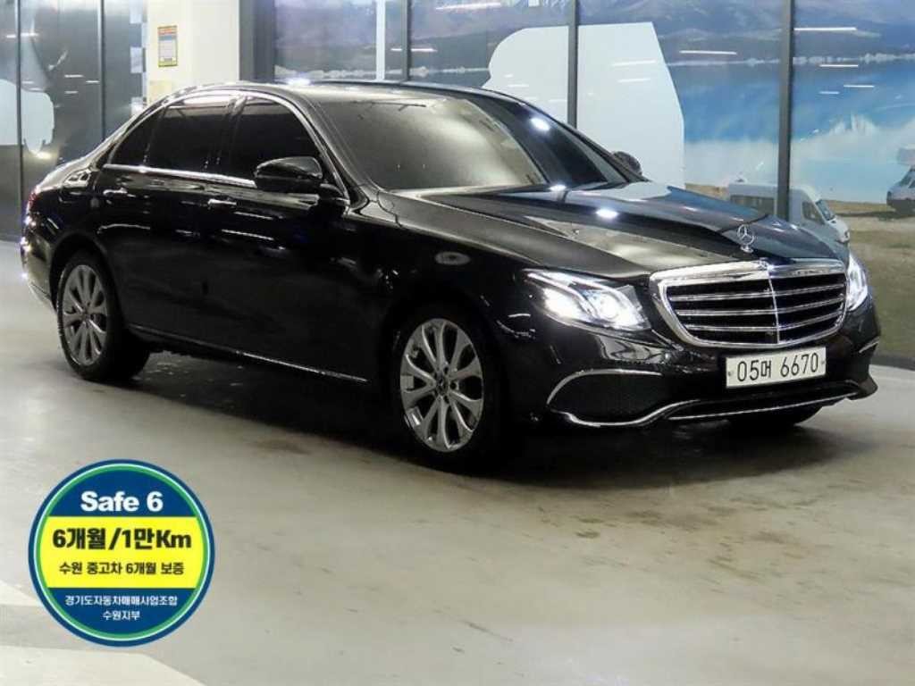 벤츠 E 클래스 E-클래스 W213 E300 4MATIC 익스클루시브 이미지 1