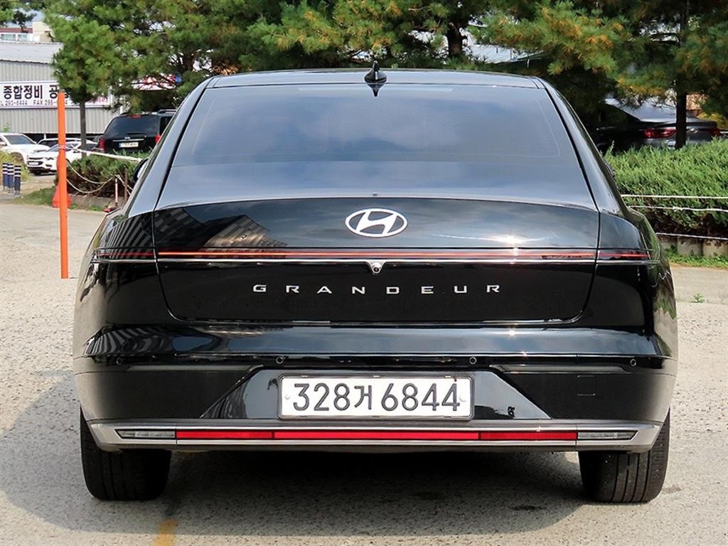 현대 그랜저 그랜저 (GN7) 가솔린 2.5 2WD 프리미엄 이미지 4