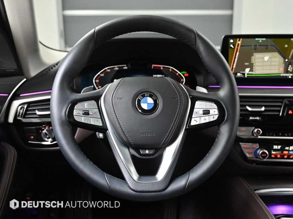 BMW 5시리즈 5시리즈 (G30) 530i 럭셔리 이미지 13