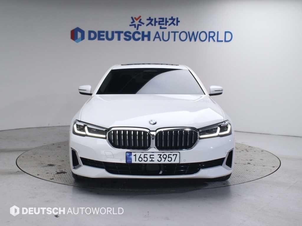 BMW 5시리즈 5시리즈 (G30) 530i 럭셔리 이미지 3