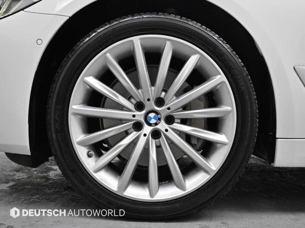 BMW 5시리즈 5시리즈 (G30) 530i 럭셔리 이미지 5