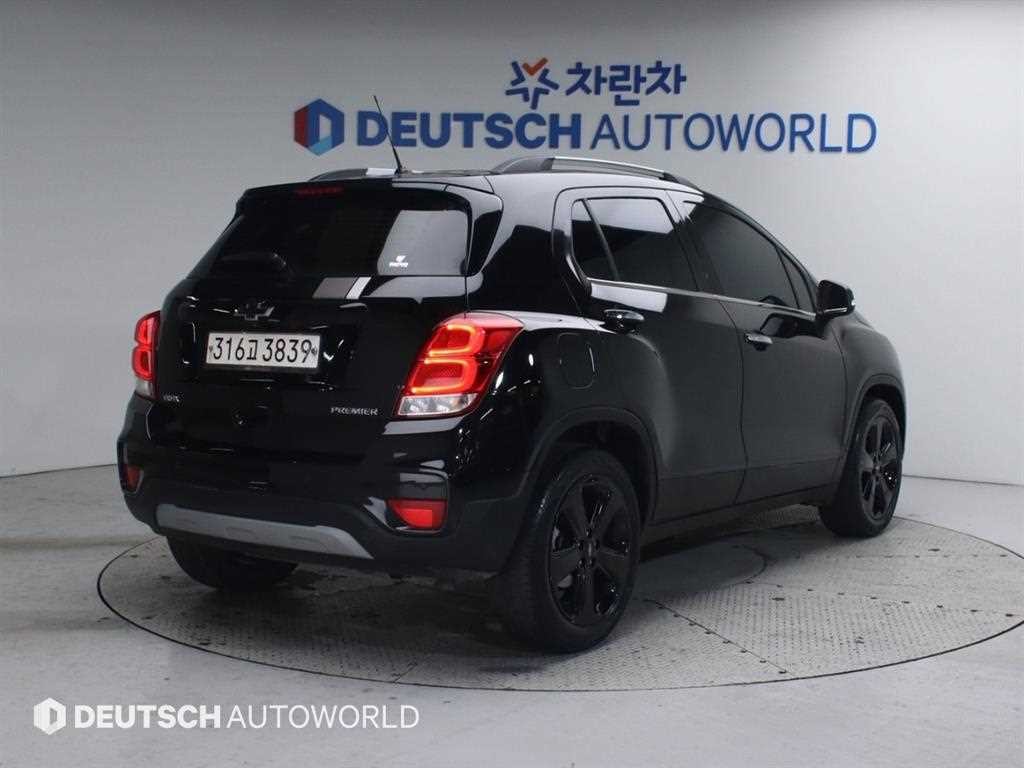 쉐보레 트랙스 더뉴트랙스 가솔린 1.4 퍼펙트 블랙 이미지 2