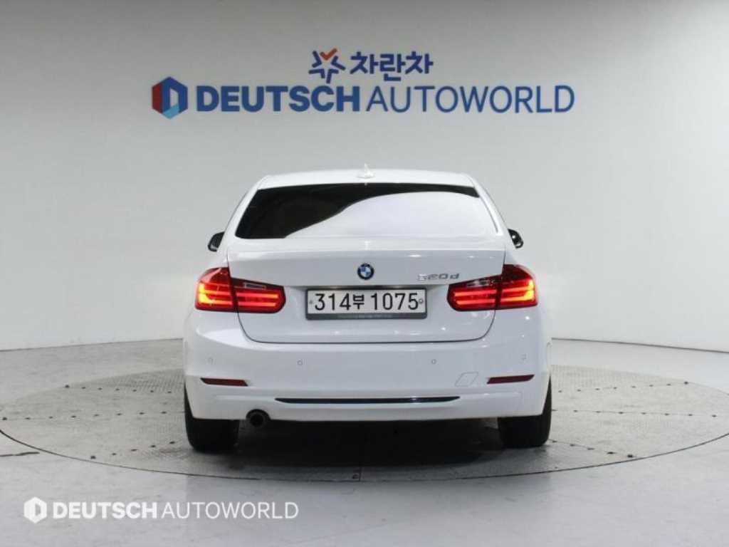 BMW 3시리즈 3시리즈 (F30) 320d 스포츠 이미지 3