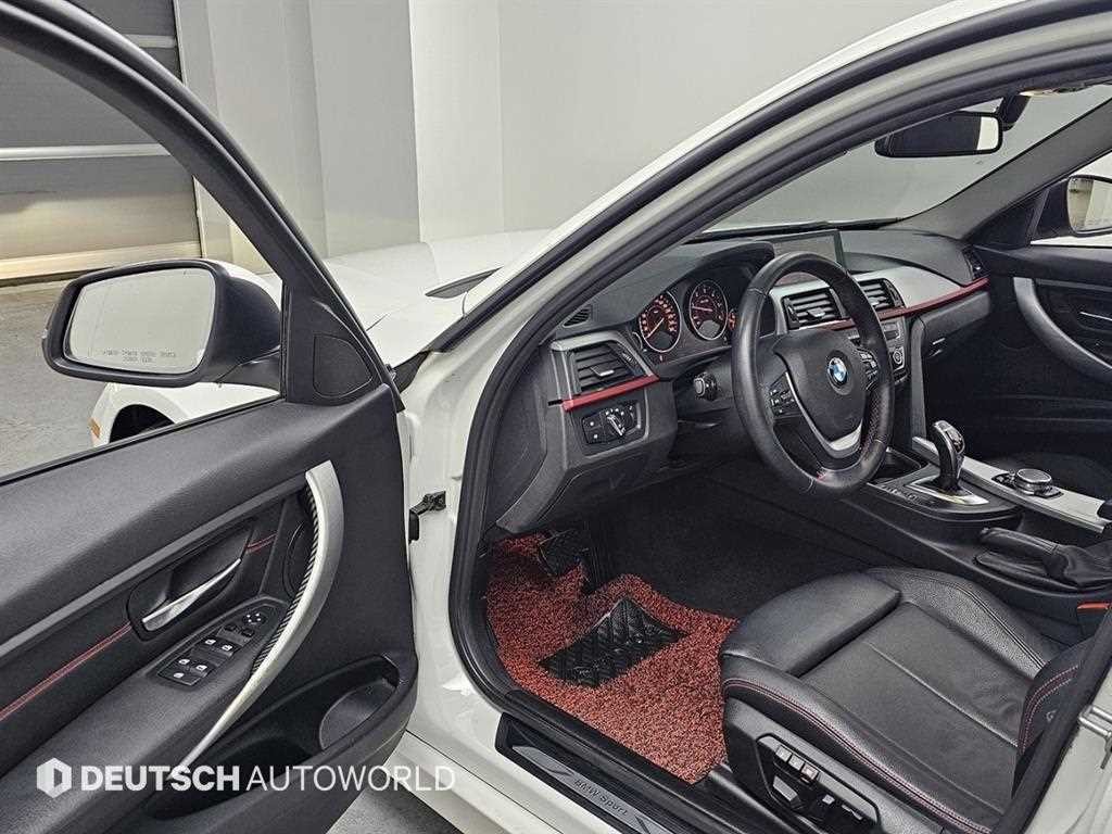 BMW 3시리즈 3시리즈 (F30) 320d 스포츠 이미지 6
