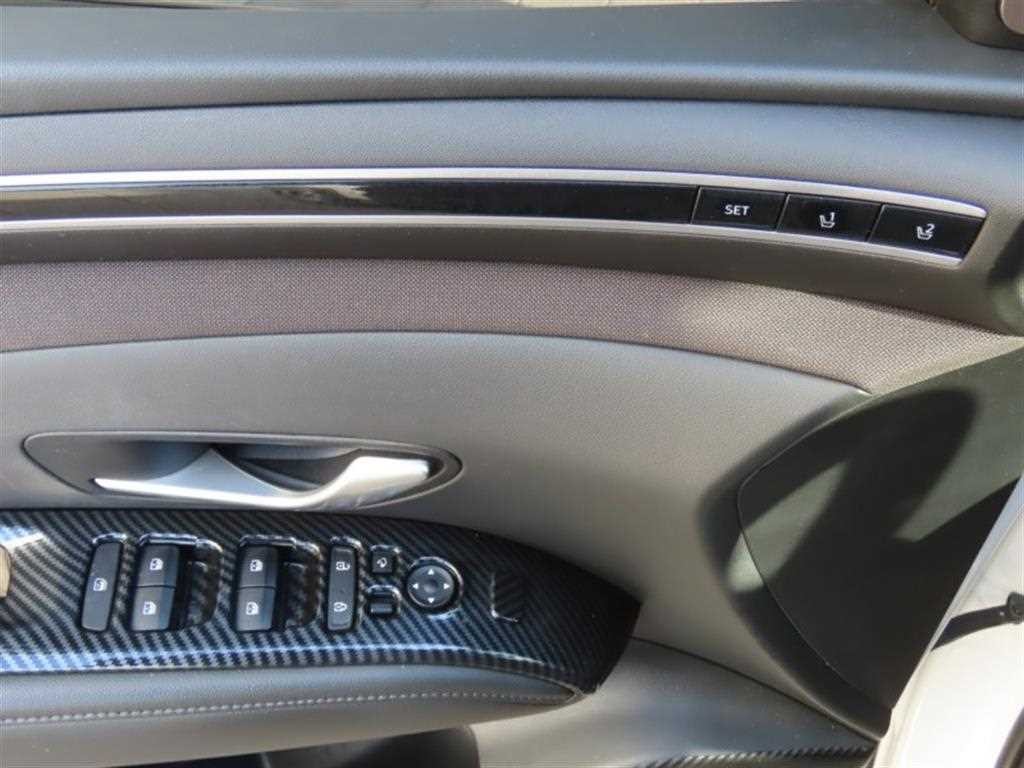 현대 투싼 투싼 (NX4) 디젤 2.0 2WD 인스퍼레이션 이미지 12