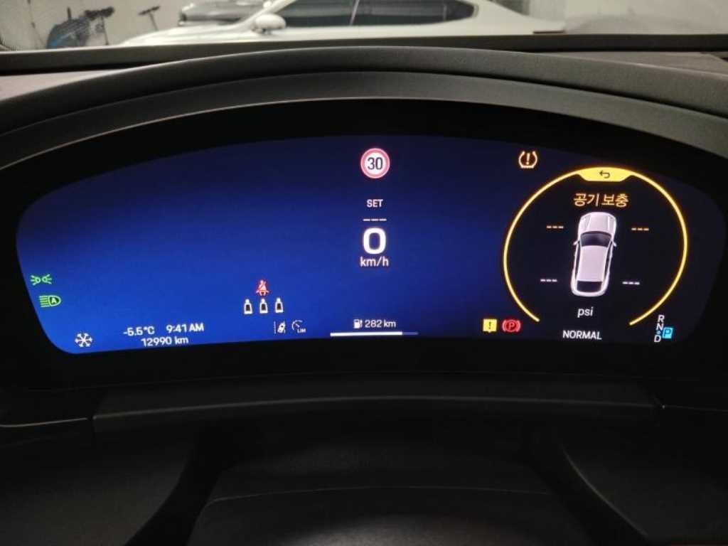 포르쉐 마칸 마칸 EV 4S 이미지 11