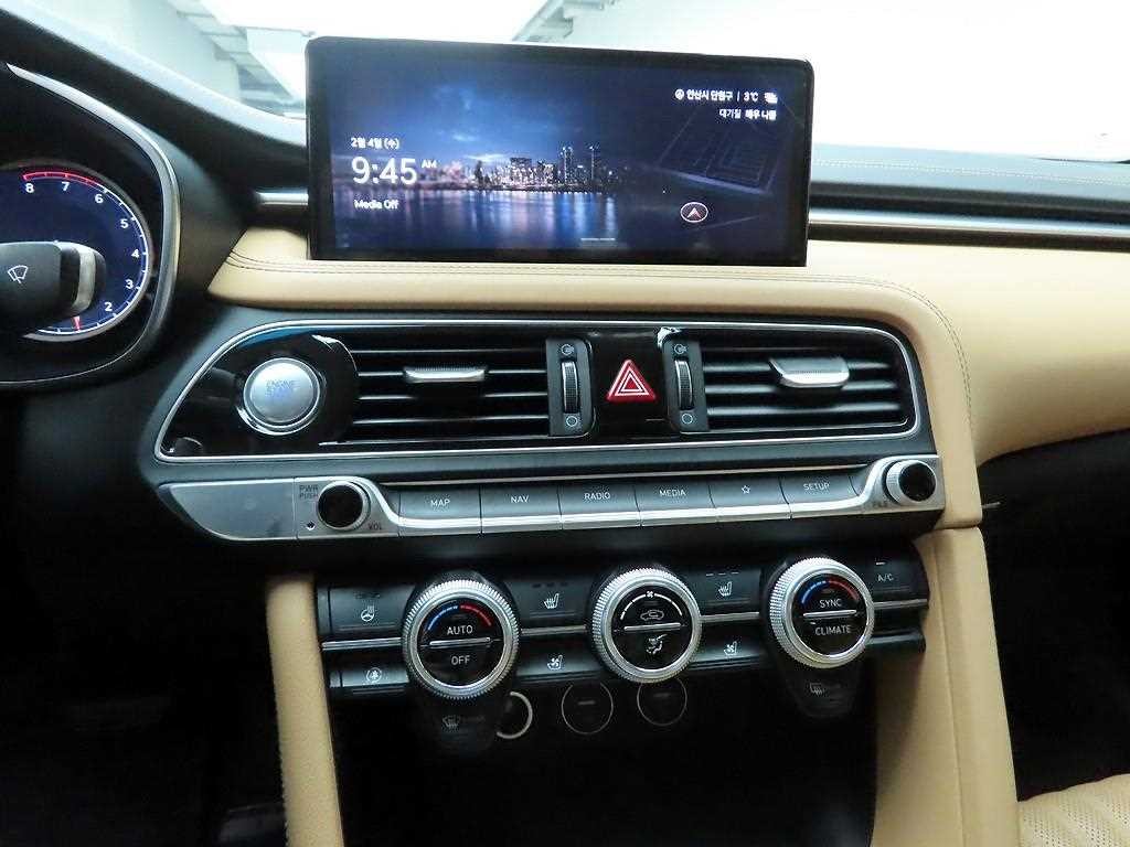 제네시스 G70 더 뉴 G70 가솔린 2.0T 4WD 이미지 10