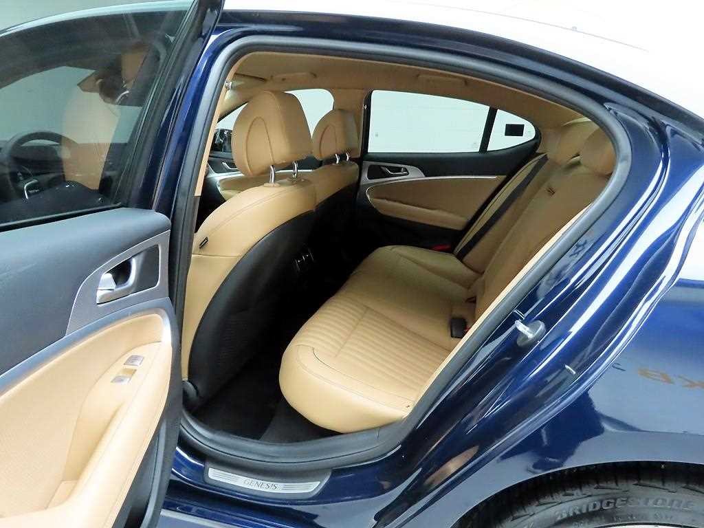 제네시스 G70 더 뉴 G70 가솔린 2.0T 4WD 이미지 14