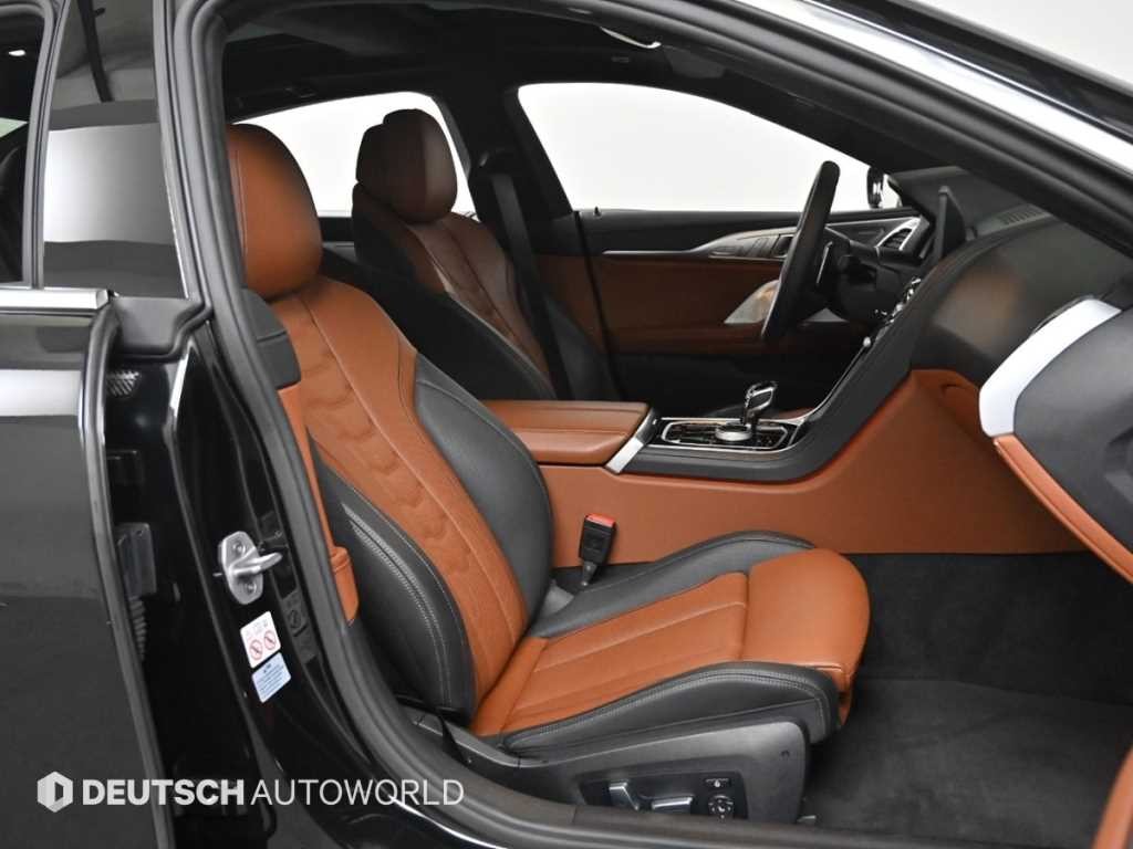 BMW 8시리즈 8시리즈 (G15) M850i xDrive 그란 쿠페 이미지 10