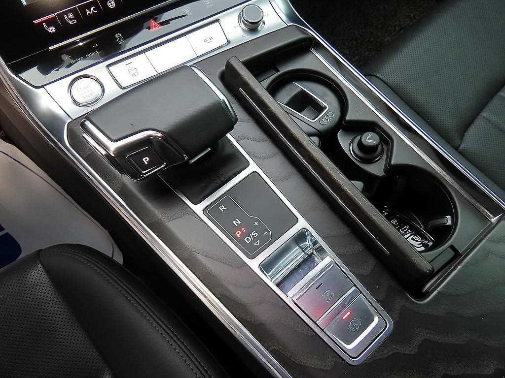 아우디 A6 A6 (C8) 45 TFSI 콰트로 프리미엄 이미지 11