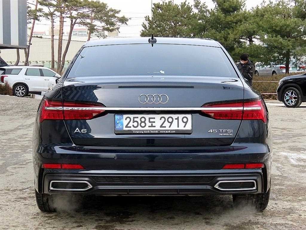 아우디 A6 A6 (C8) 45 TFSI 콰트로 프리미엄 이미지 4