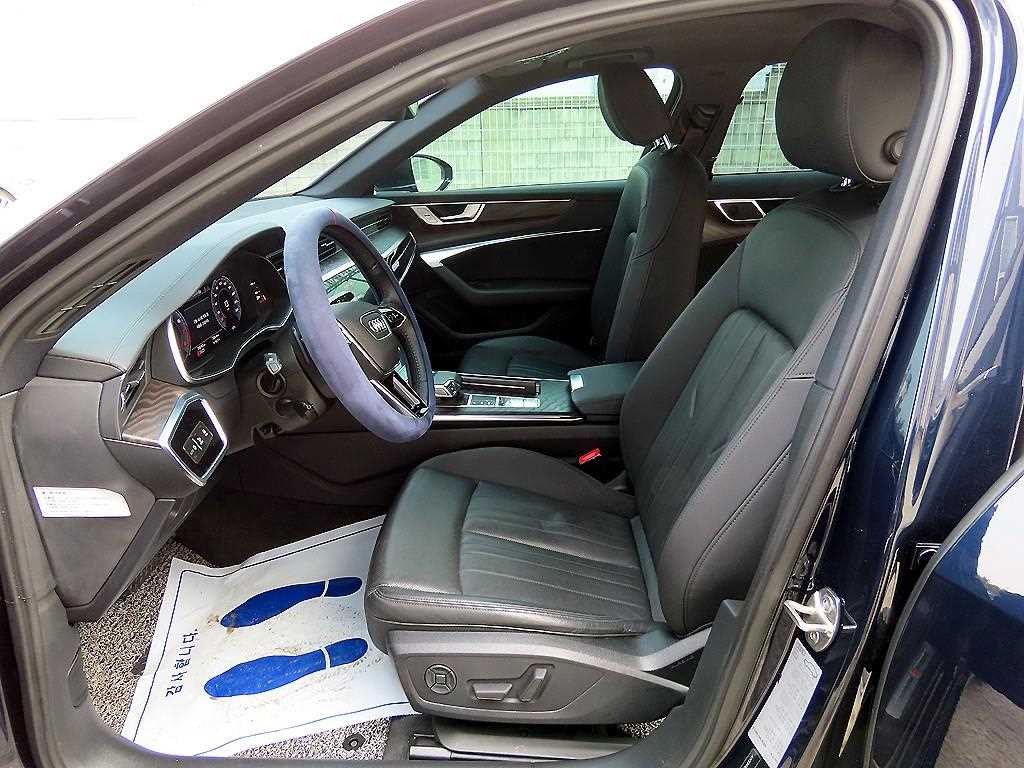아우디 A6 A6 (C8) 45 TFSI 콰트로 프리미엄 이미지 5