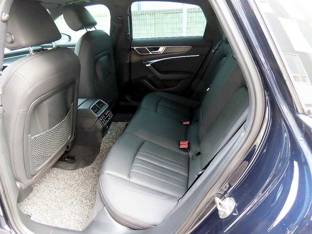 아우디 A6 A6 (C8) 45 TFSI 콰트로 프리미엄 이미지 6