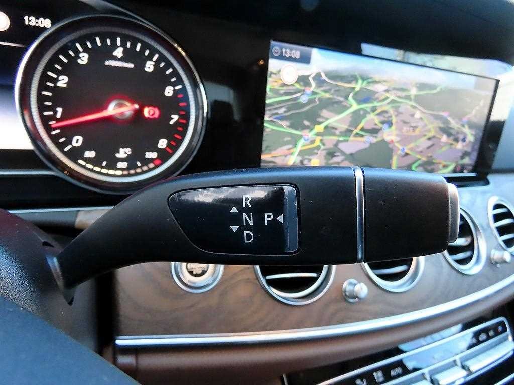 벤츠 E 클래스 E-클래스 W213 E300 4MATIC 익스클루시브 이미지 11