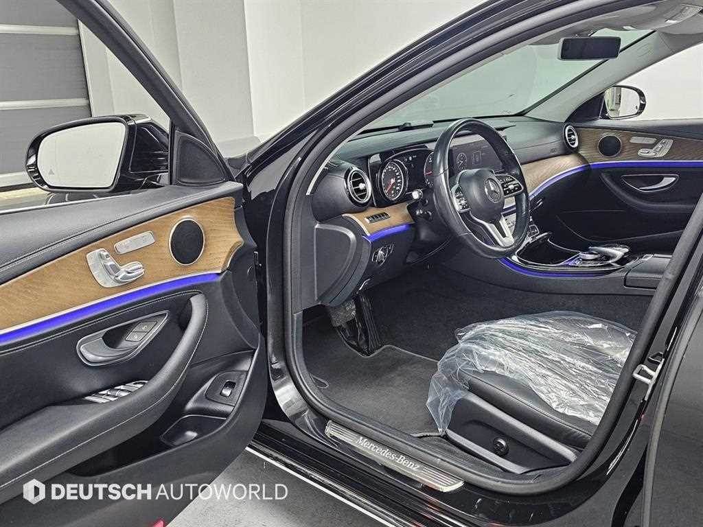 벤츠 E 클래스 E-클래스 W213 E220d 4MATIC 익스클루시브 이미지 11
