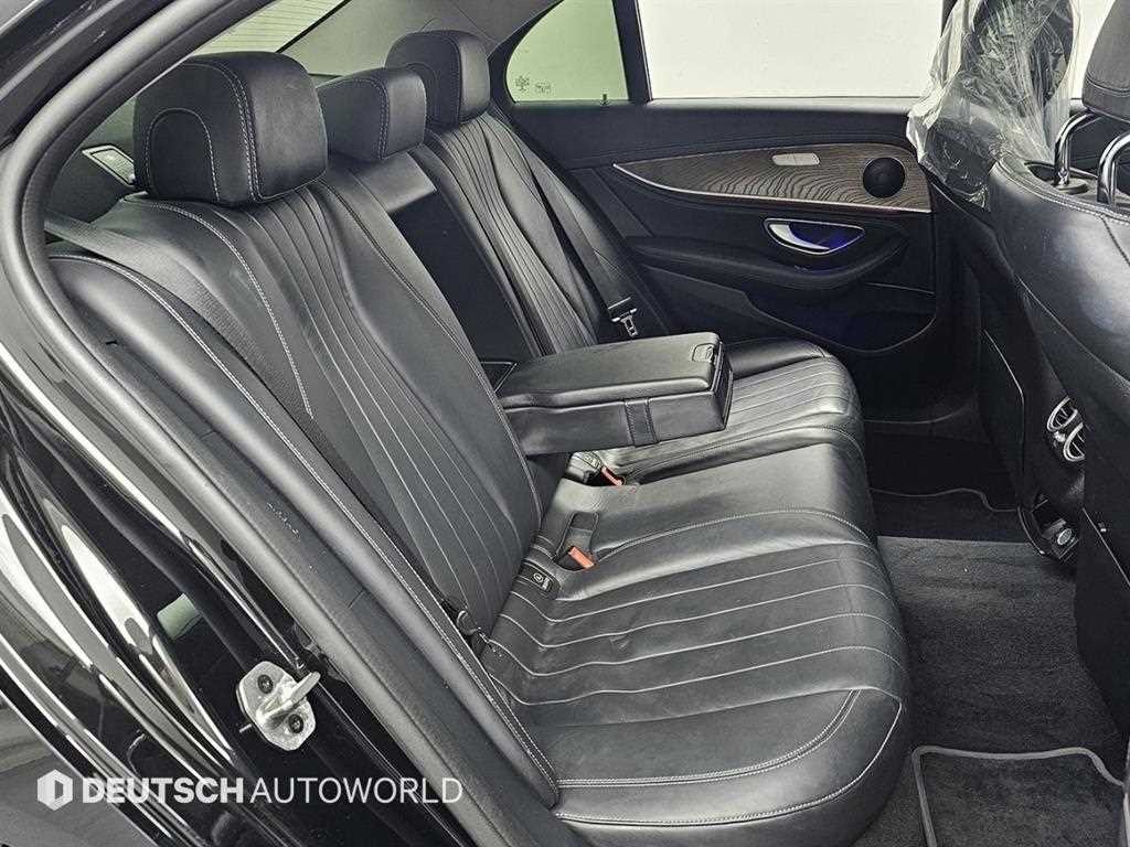 벤츠 E 클래스 E-클래스 W213 E220d 4MATIC 익스클루시브 이미지 12