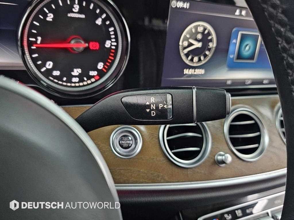 벤츠 E 클래스 E-클래스 W213 E220d 4MATIC 익스클루시브 이미지 9