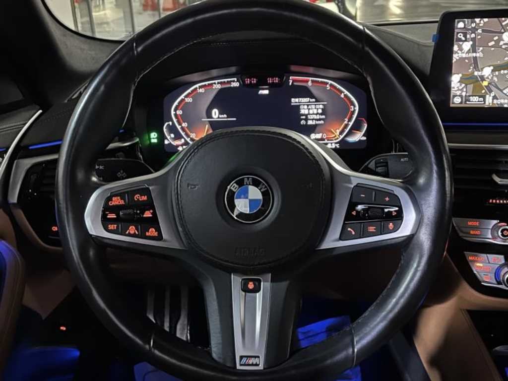 BMW 5시리즈 5시리즈 (G30) 520i M 스포츠 이미지 10