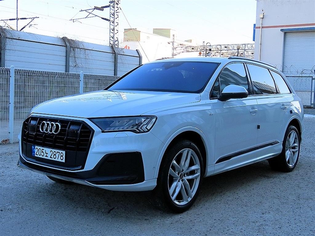 아우디 Q7 Q7 (4M) 45 TDI 콰트로 프리미엄 이미지 2