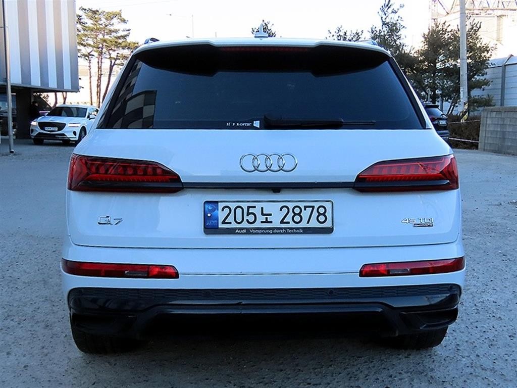 아우디 Q7 Q7 (4M) 45 TDI 콰트로 프리미엄 이미지 4