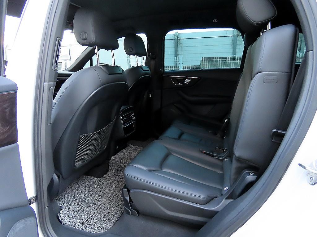 아우디 Q7 Q7 (4M) 45 TDI 콰트로 프리미엄 이미지 6