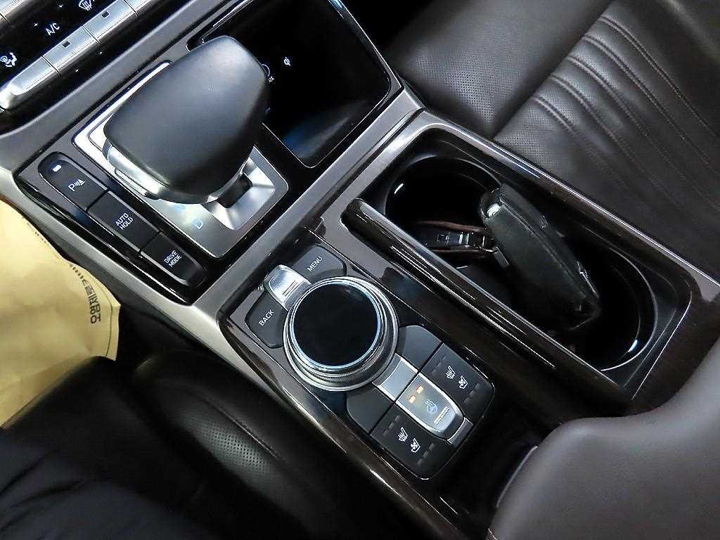 제네시스 EQ900 3.8 GDI AWD 럭셔리 이미지 10