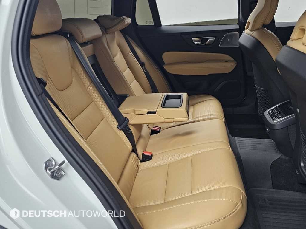 볼보 V60 V60 크로스 컨트리 2세대 2.0 B5 프로 AWD 이미지 12