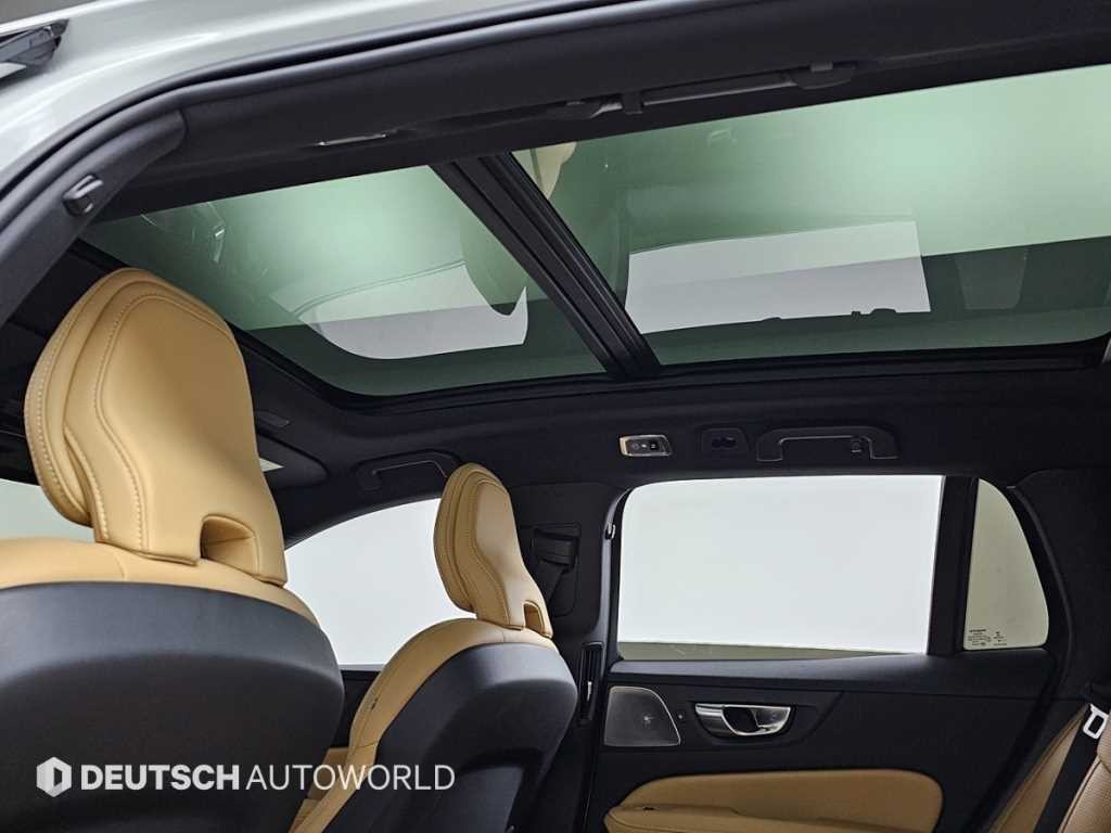 볼보 V60 V60 크로스 컨트리 2세대 2.0 B5 프로 AWD 이미지 19