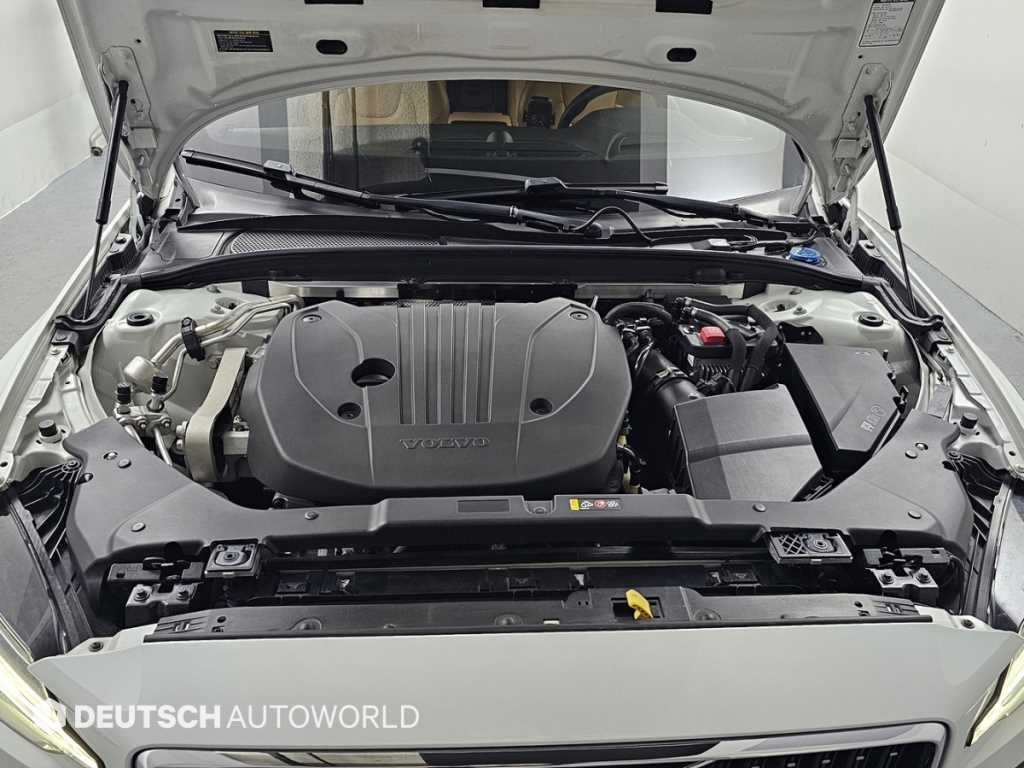 볼보 V60 V60 크로스 컨트리 2세대 2.0 B5 프로 AWD 이미지 6