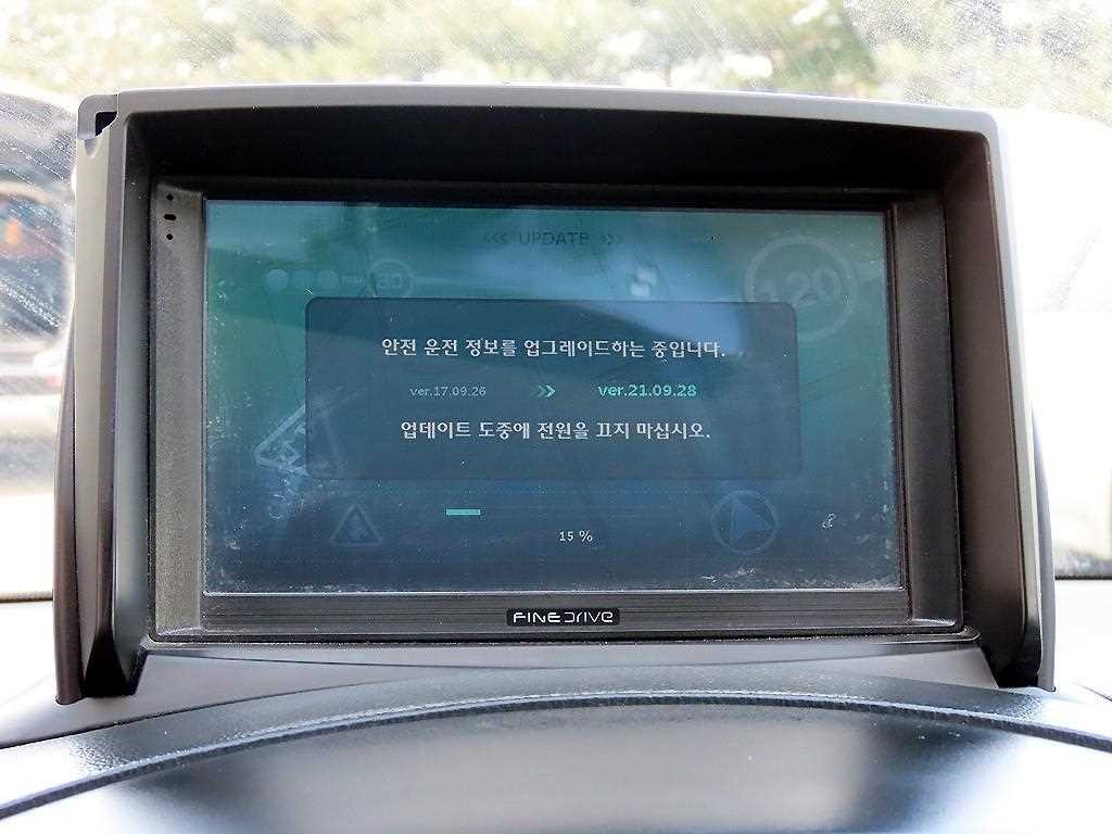현대 스타렉스 그랜드 스타렉스 15인승 어린이 버스 2WD CVX 럭셔리 이미지 15