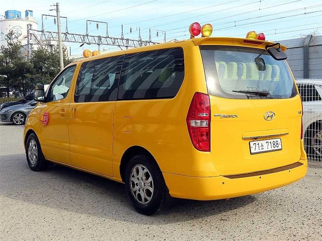 현대 스타렉스 그랜드 스타렉스 15인승 어린이 버스 2WD CVX 럭셔리 이미지 3