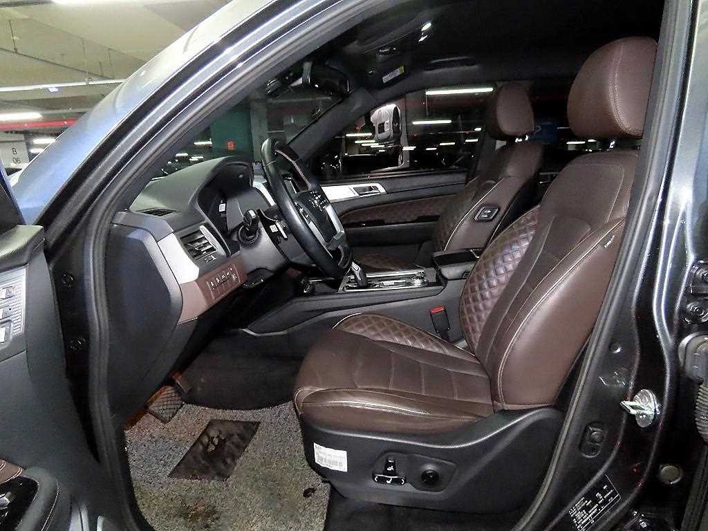 KG모빌리티(쌍용) 렉스턴 올 뉴 렉스턴 (Y450) 디젤 2.2 4WD 더 블랙 이미지 6