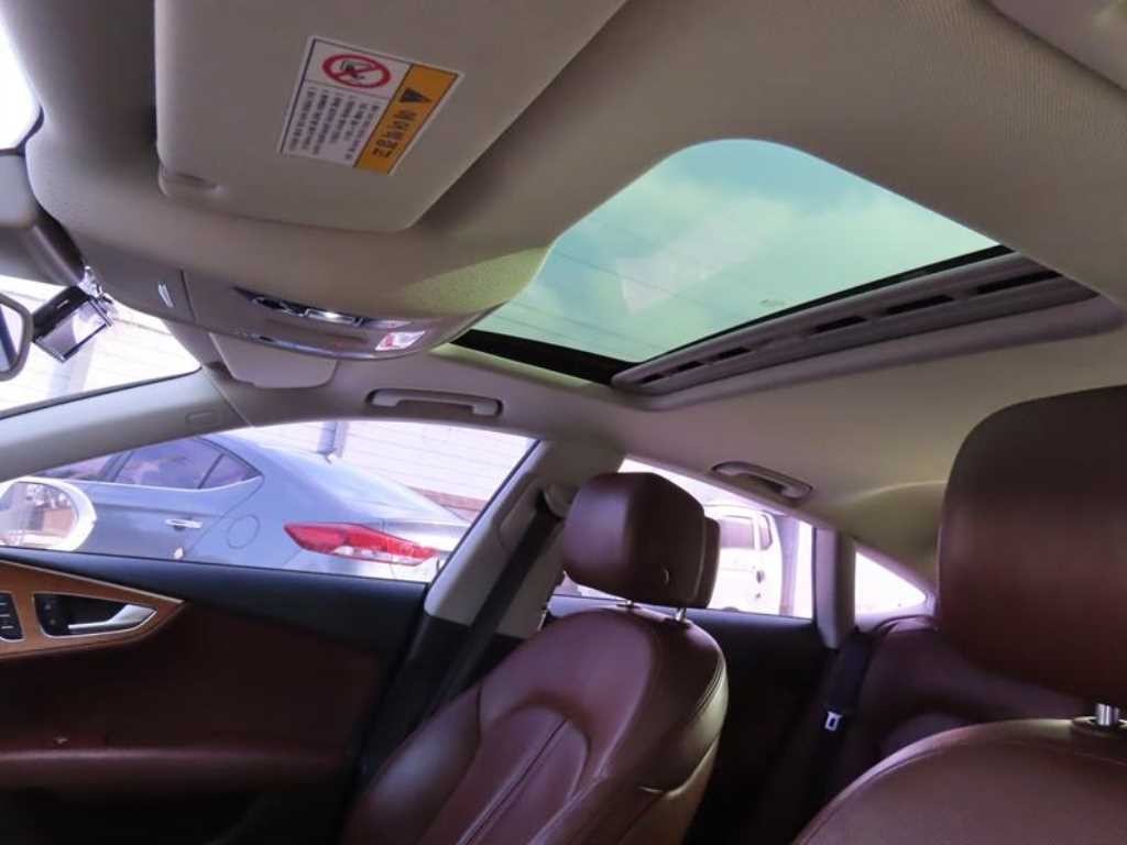 아우디 A7 55 TDI 콰트로 프리미엄 이미지 17