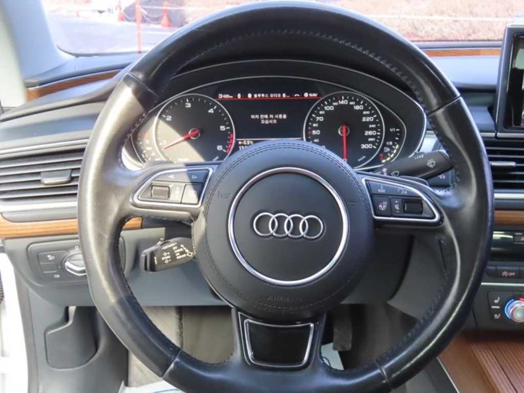 아우디 A7 55 TDI 콰트로 프리미엄 이미지 9